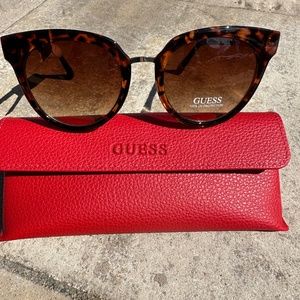 Guess Round Cat Eye Sunglasses GF0309 (NEW)